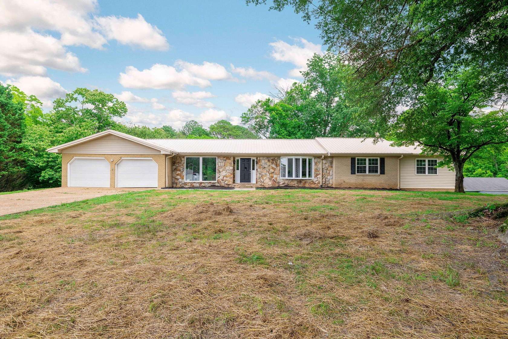 2.79 Acres of Residential Land with Home for Sale in Tunnel Hill, Georgia