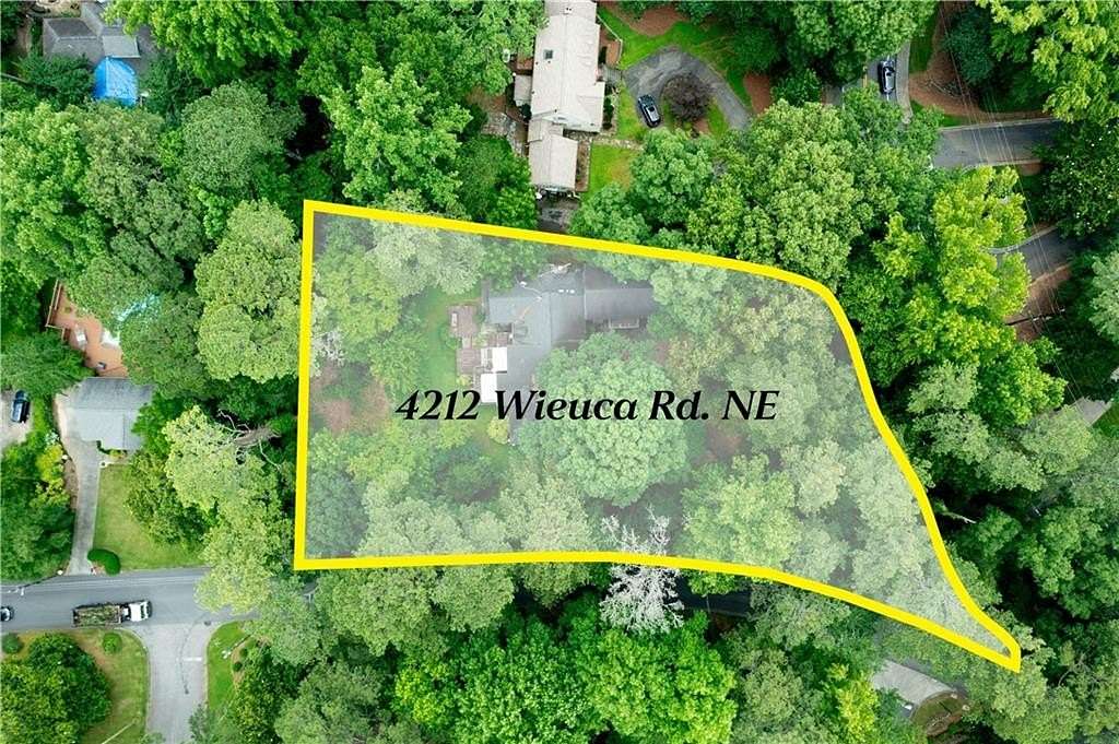 1 Acre of Residential Land with Home for Sale in Atlanta, Georgia