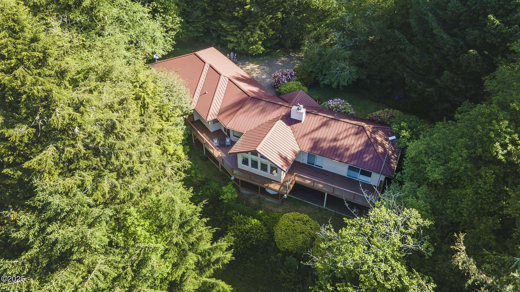 7.75 Acres of Residential Land with Home for Sale in Siletz, Oregon