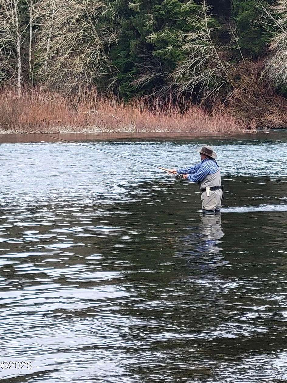 7.75 Acres of Land with Home for Sale in Siletz, Oregon