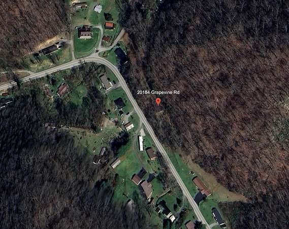 1 Acre of Land for Sale in Phyllis, Kentucky