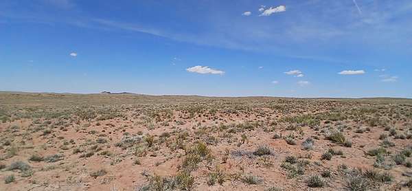 1.25 Acres of Residential Land for Sale in Sun Valley, Arizona