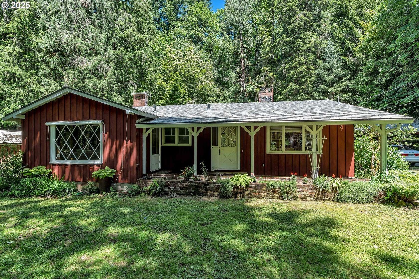 1.67 Acres of Residential Land with Home for Sale in Brightwood, Oregon