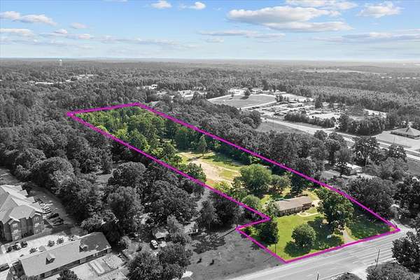 9.88 Acres of Improved Mixed-Use Land for Sale in Nacogdoches, Texas