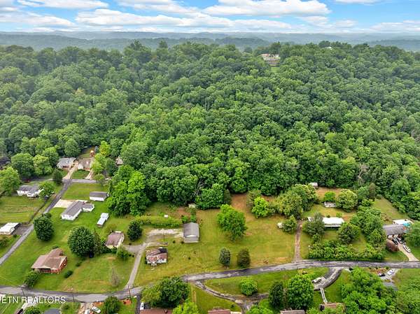 9.75 Acres of Residential Land with Home for Sale in Kingsport, Tennessee