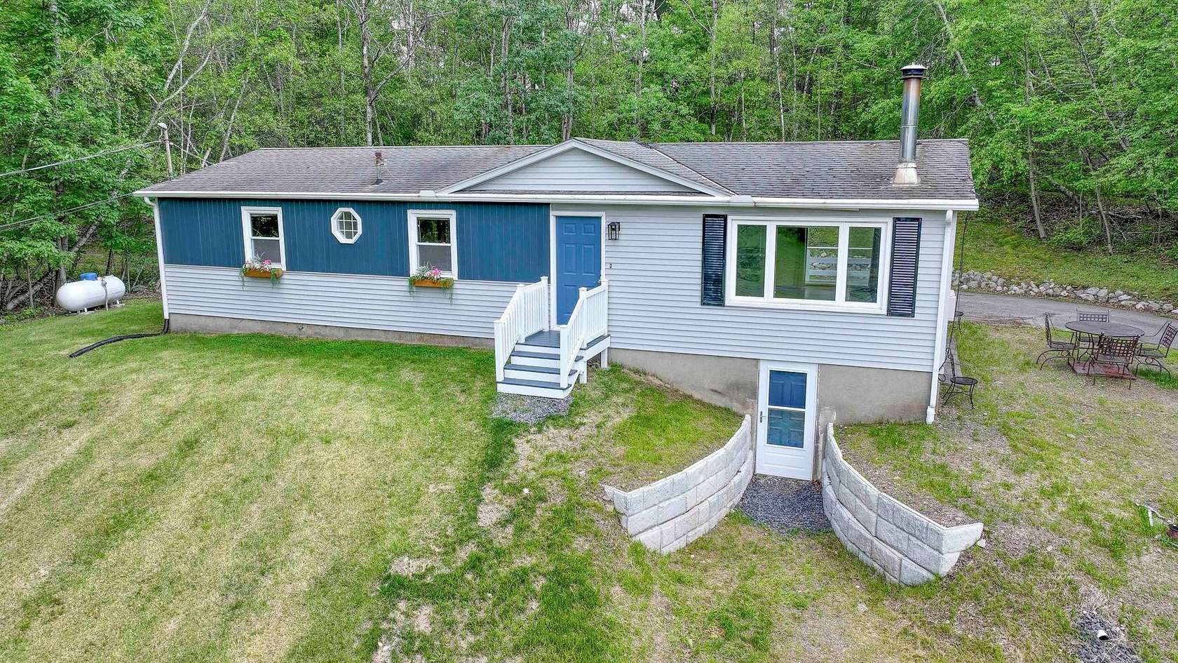 4.88 Acres of Residential Land with Home for Sale in Bloomingburg, New York