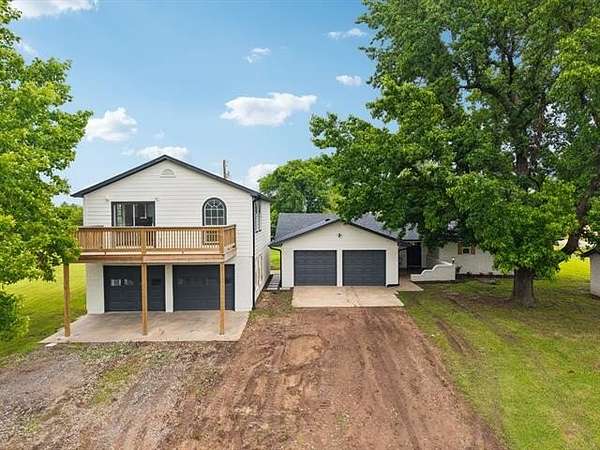 2.5 Acres of Residential Land with Home for Sale in Broken Arrow, Oklahoma