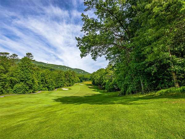 0.84 Acres of Residential Land for Sale in Lake Toxaway, North Carolina