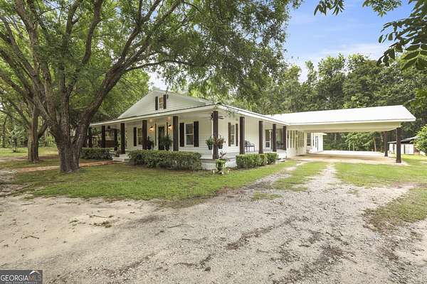 4.9 Acres of Residential Land with Home for Sale in Brooklet, Georgia