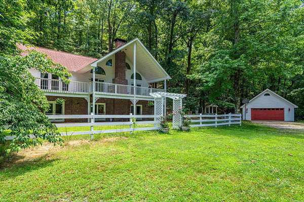 13 Acres of Land with Home for Sale in Hot Springs, Arkansas