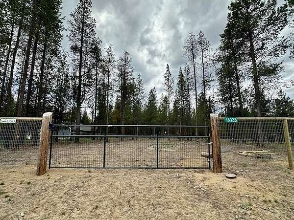 1 Acre of Residential Land for Sale in La Pine, Oregon