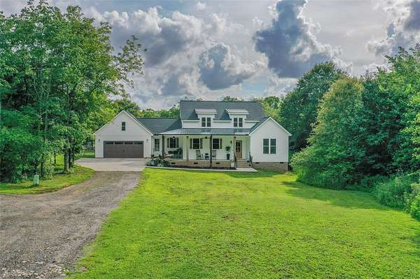 4.56 Acres of Residential Land with Home for Sale in Williamston, South Carolina