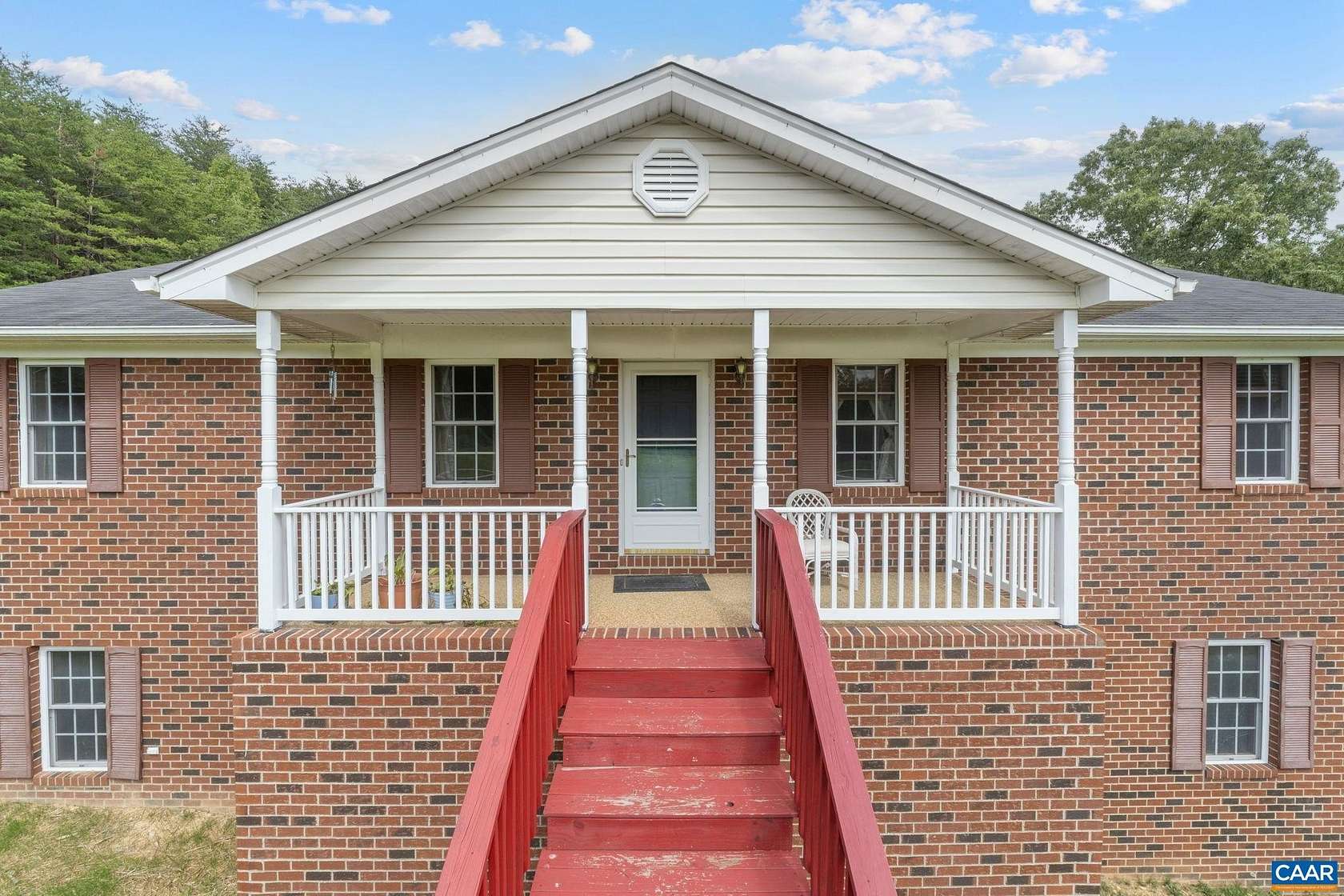 4.25 Acres of Residential Land with Home for Sale in Palmyra, Virginia