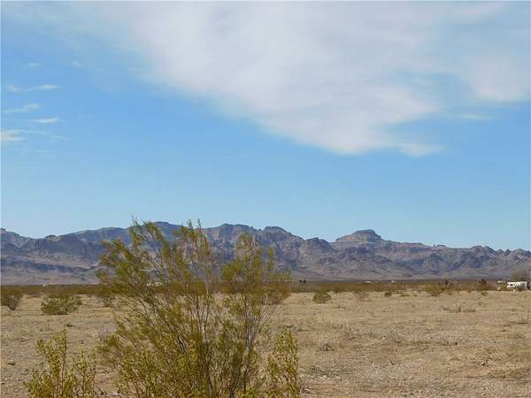 2.35 Acres of Land for Sale in Golden Valley, Arizona