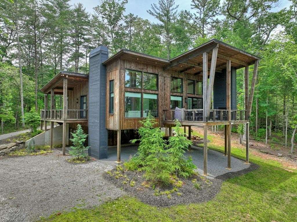 2.65 Acres of Residential Land with Home for Sale in Blue Ridge, Georgia