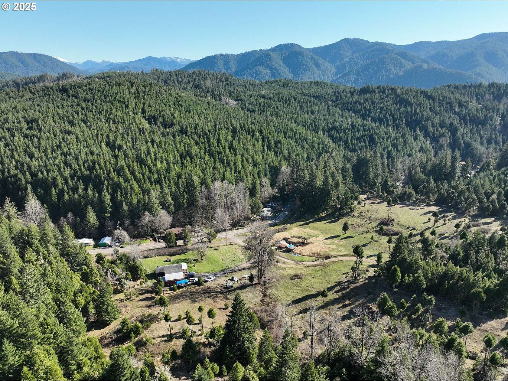 417 Acres of Land with Home for Sale in Westfir, Oregon