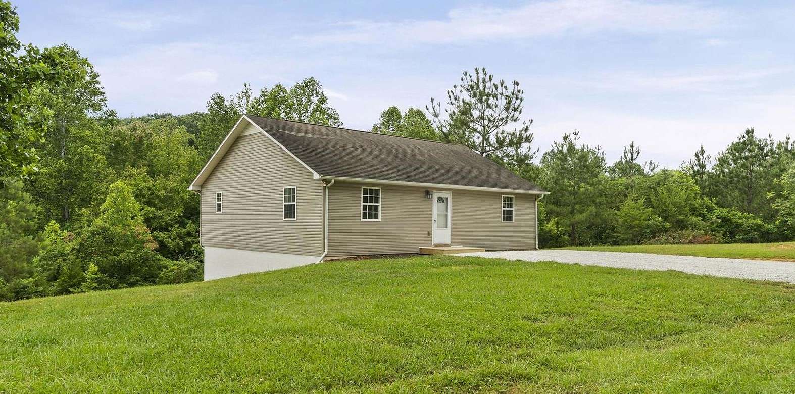 3.34 Acres of Residential Land with Home for Sale in Sparta, Tennessee