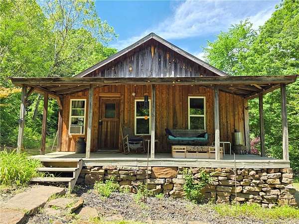 4 Acres of Residential Land with Home for Sale in Compton, Arkansas