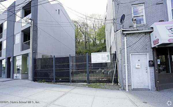 0.09 Acres of Mixed-Use Land for Sale in Staten Island, New York
