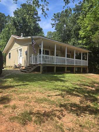 2.16 Acres of Residential Land with Home for Sale in Elberton, Georgia
