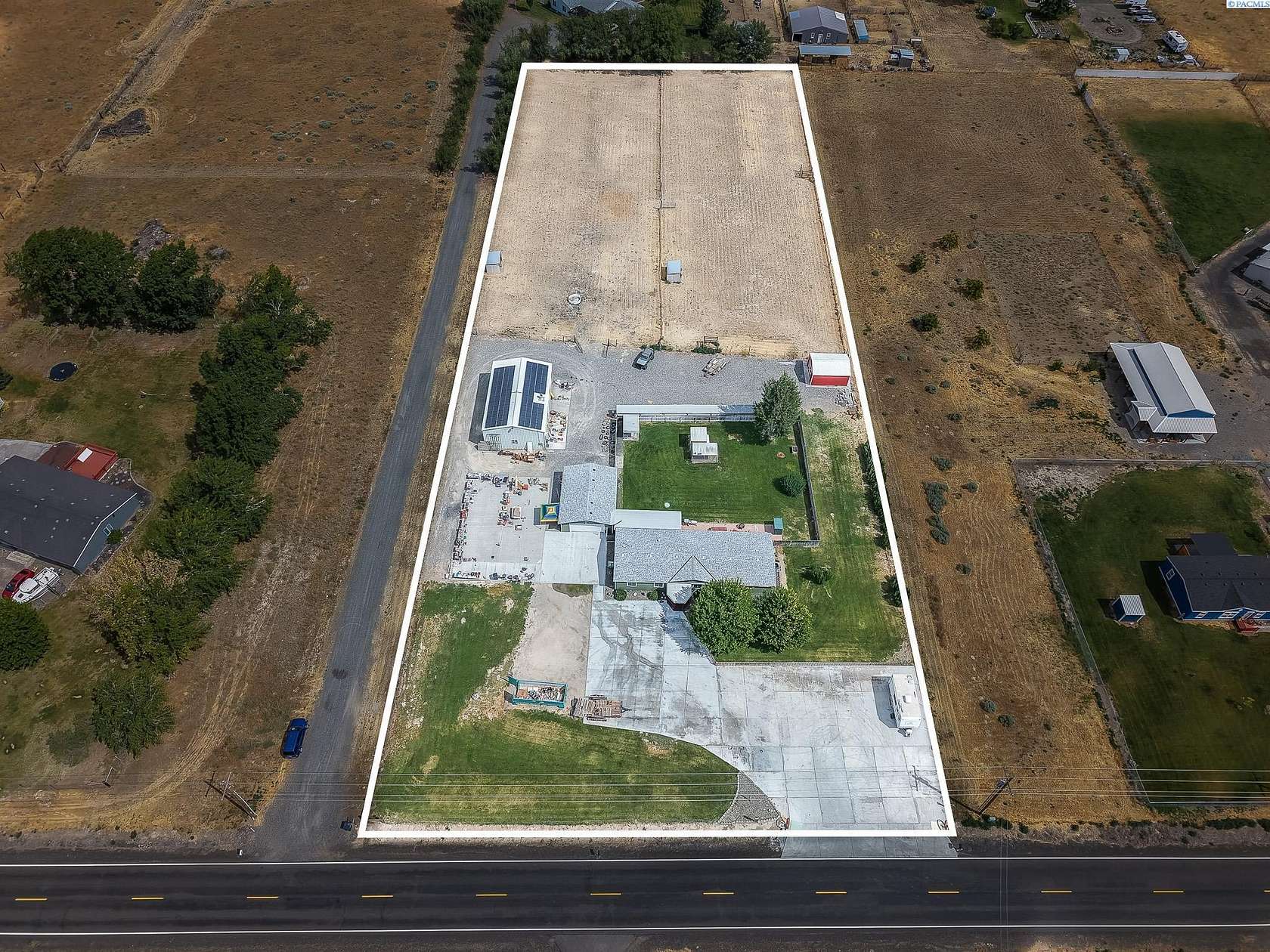 3 Acres of Land with Home for Sale in Benton City, Washington