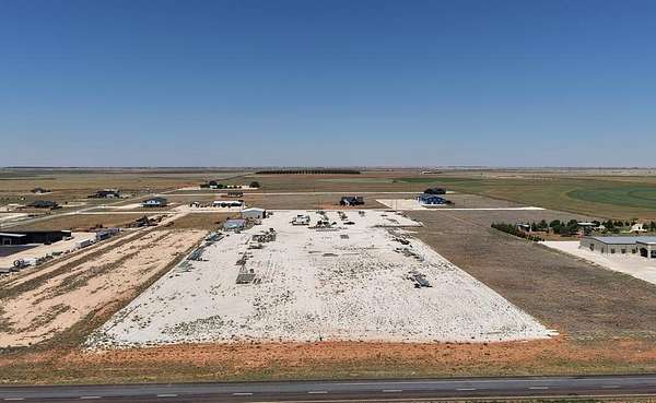 6 Acres of Commercial Land for Sale in Seminole, Texas