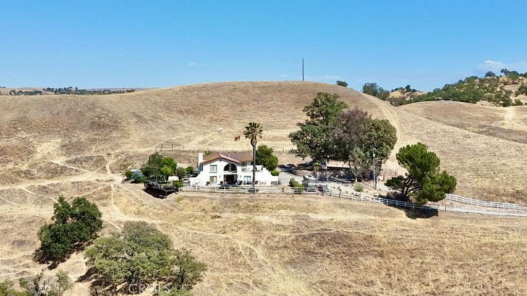 32.4 Acres of Agricultural Land with Home for Sale in Paso Robles, California