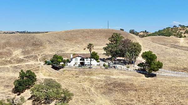 32.4 Acres of Agricultural Land with Home for Sale in Paso Robles, California