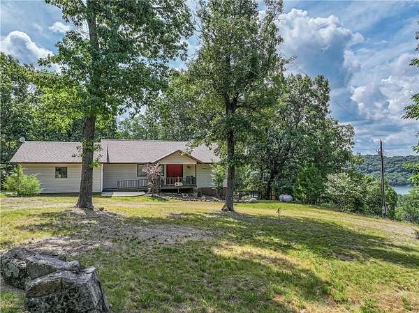 1.6 Acres of Residential Land with Home for Sale in Eureka Springs, Arkansas