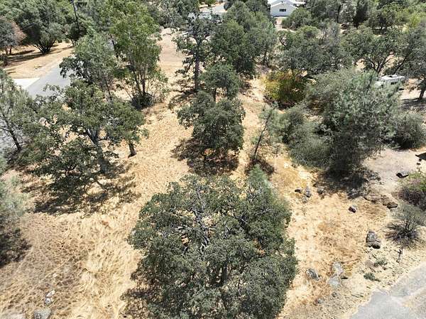 1.25 Acres of Residential Land for Sale in Coarsegold, California