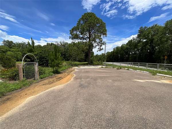 3.72 Acres of Commercial Land for Sale in Interlachen, Florida