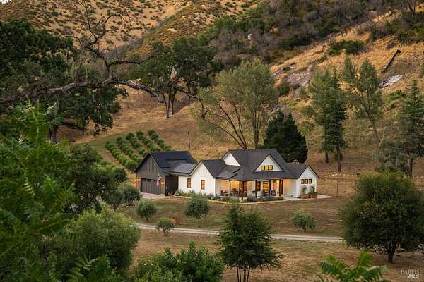 14.9 Acres of Land with Home for Sale in Napa, California