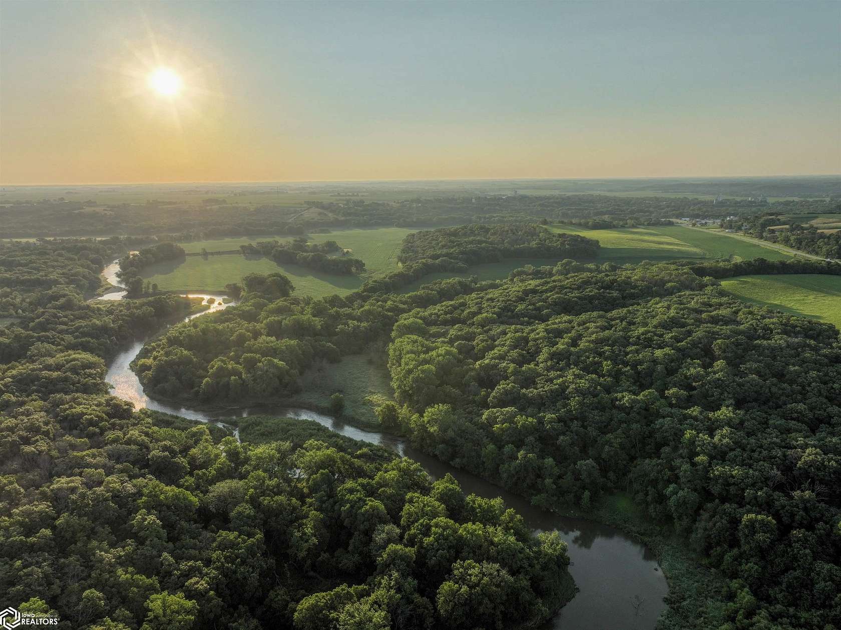 400 Acres of Land for Sale in Redfield, Iowa