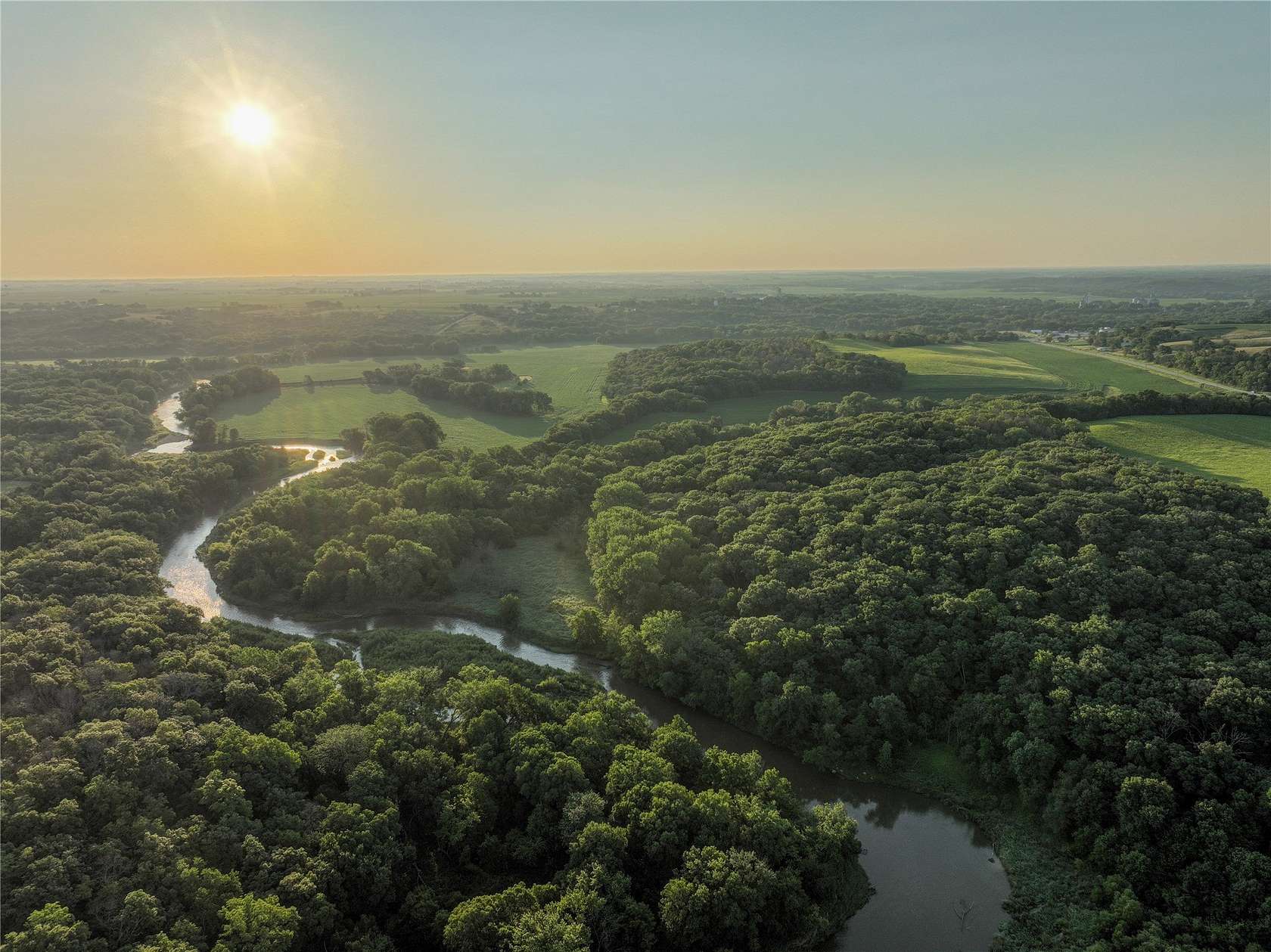 400 Acres of Land for Sale in Redfield, Iowa