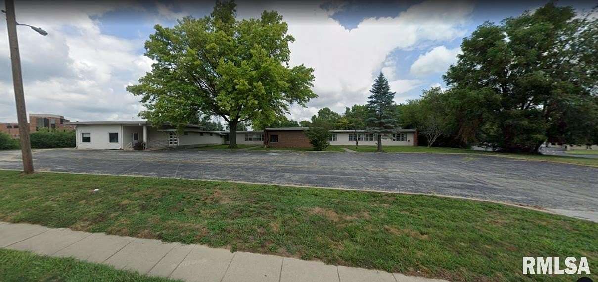 2 Acres of Improved Commercial Land for Sale in Jacksonville, Illinois