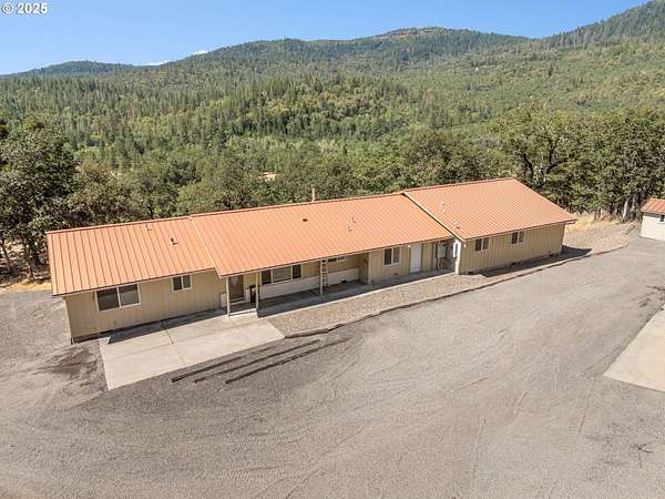 7.62 Acres of Residential Land with Home for Sale in White City, Oregon