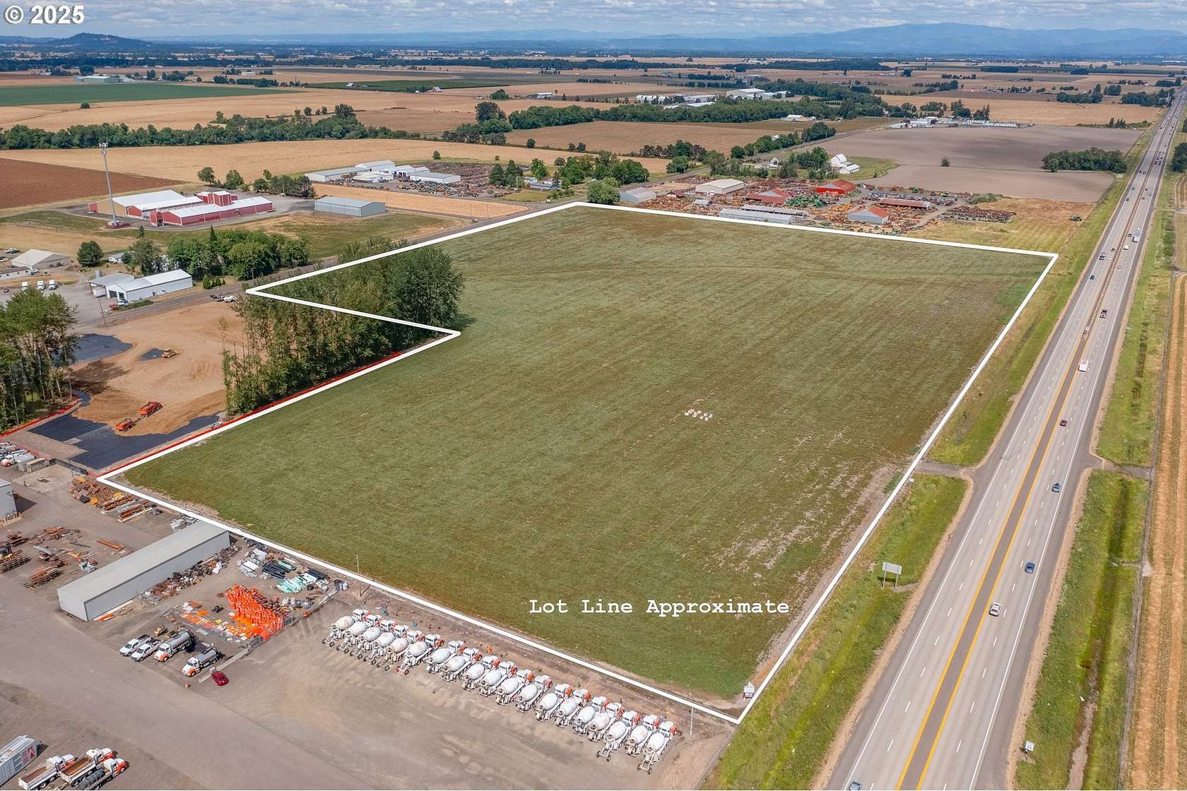 34 Acres of Commercial Land for Sale in Tangent, Oregon