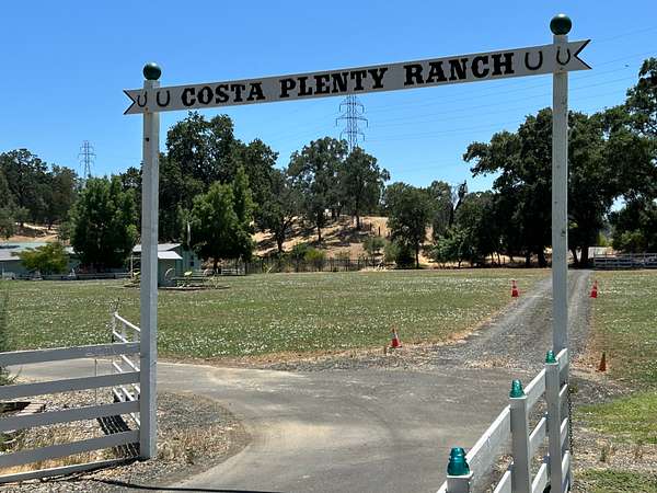 7 Acres of Land with Home for Lease in Upper Lake, California