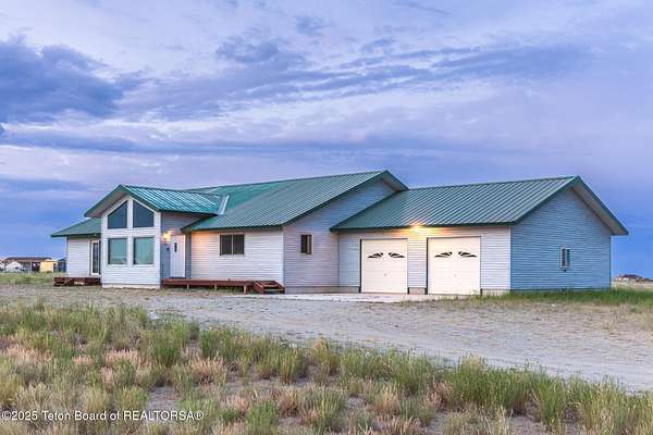 2.4 Acres of Residential Land with Home for Sale in Boulder, Wyoming