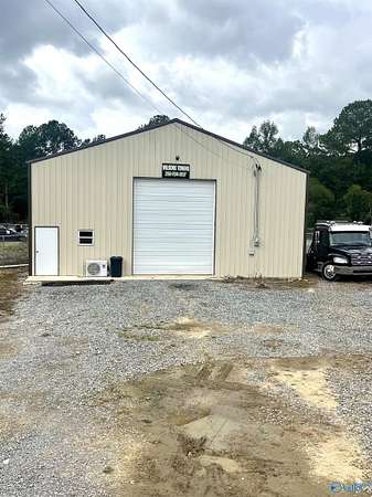 1 Acre of Improved Commercial Land for Sale in Cullman, Alabama