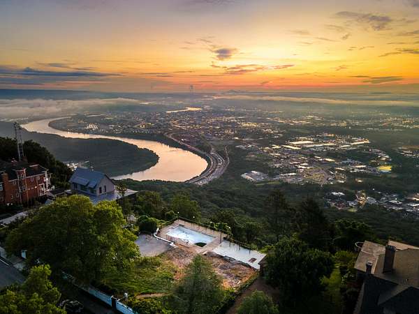 1 Acre of Residential Land for Sale in Lookout Mountain, Tennessee