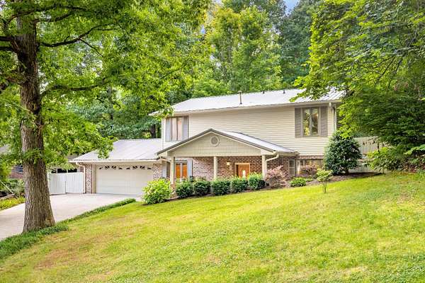 1.54 Acres of Residential Land with Home for Sale in Cleveland, Tennessee