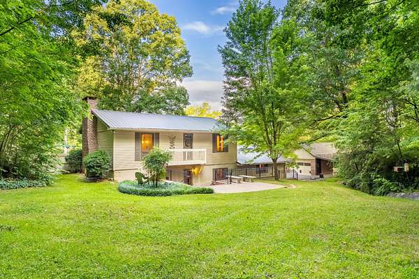 1.54 Acres of Residential Land with Home for Sale in Cleveland, Tennessee