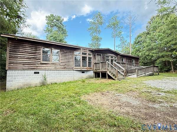 2 Acres of Residential Land with Home for Sale in Jetersville, Virginia