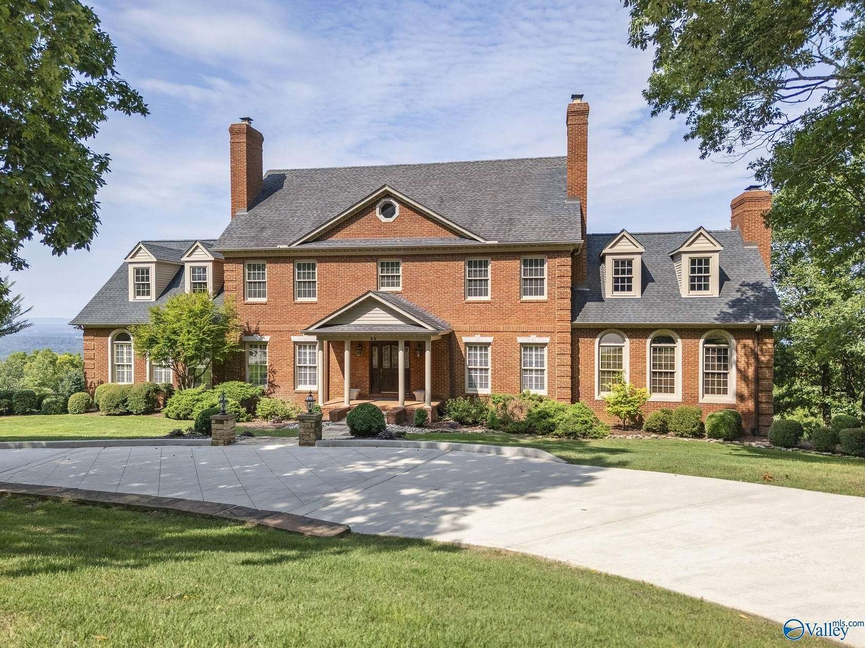 1.67 Acres of Residential Land with Home for Sale in Huntsville, Alabama