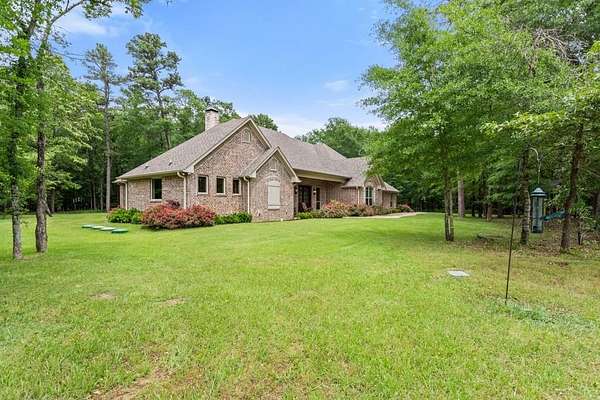 13 Acres of Land with Home for Sale in Ben Wheeler, Texas