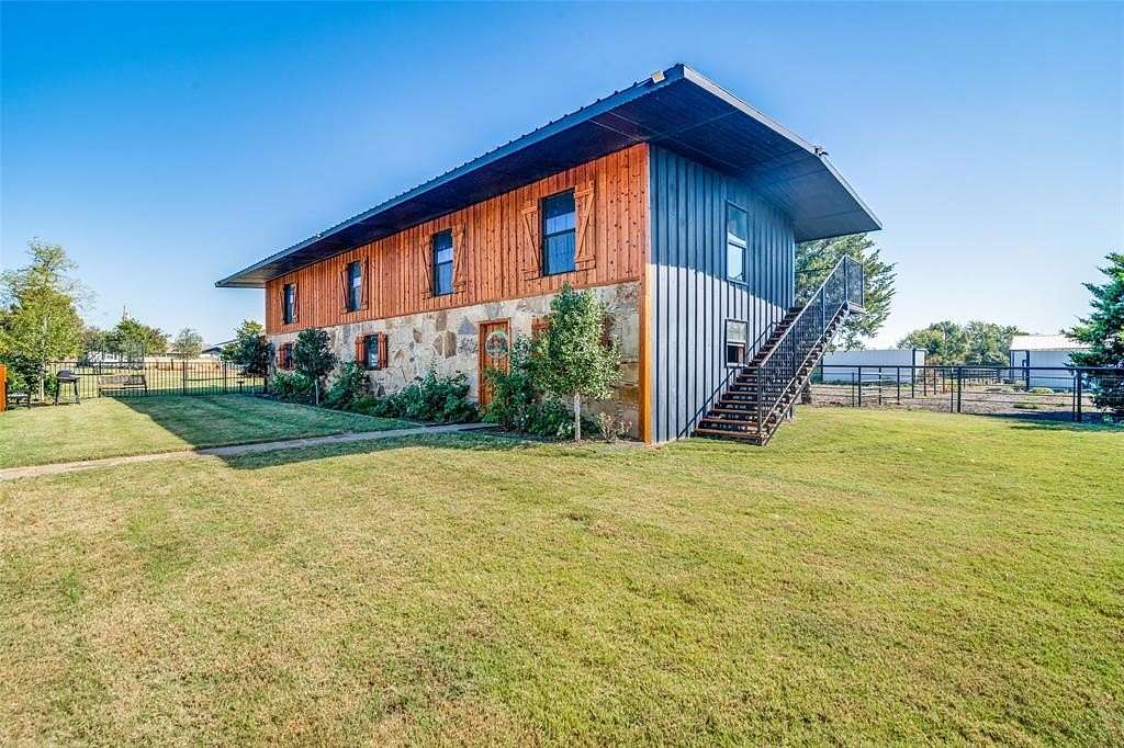 2 Acres of Land for Sale in Heath, Texas