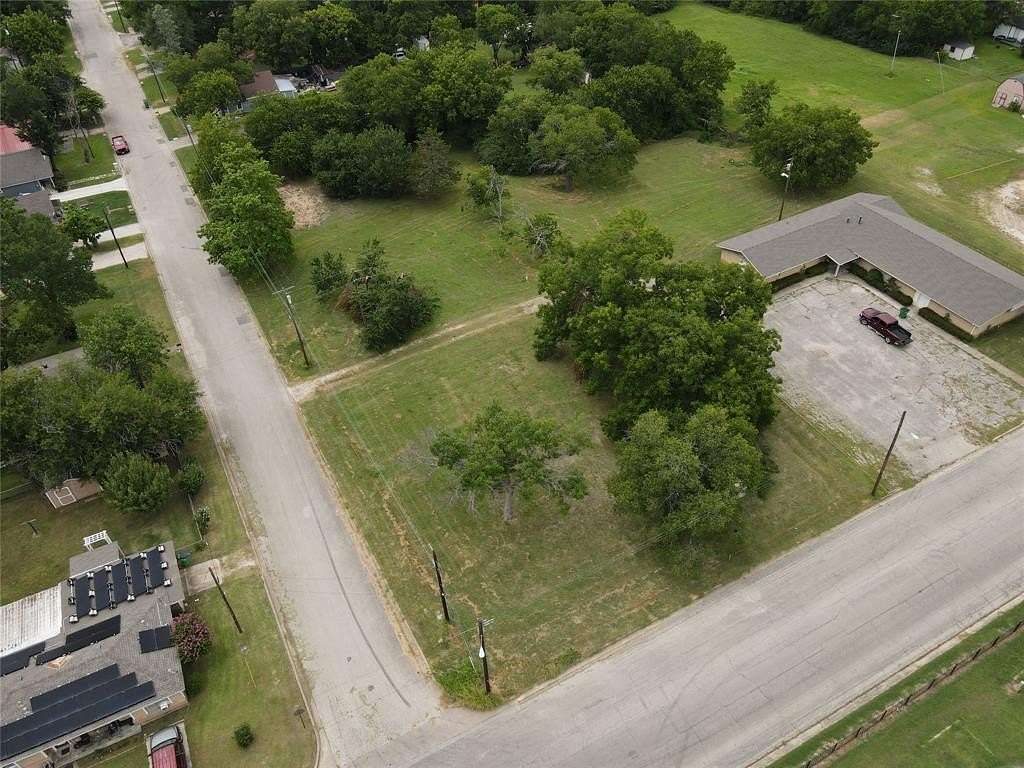0.21 Acres of Land for Sale in Gainesville, Texas