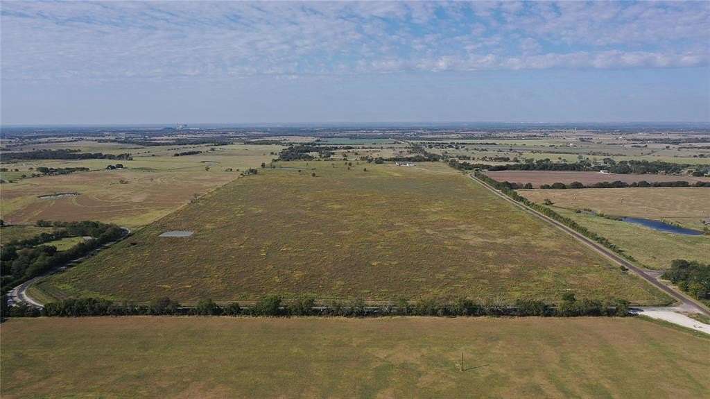 11 Acres of Land for Sale in Mart, Texas