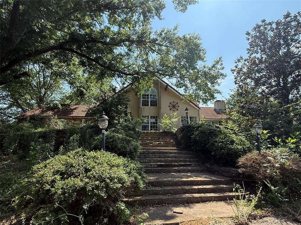 15 Acres of Land with Home for Sale in Mineola, Texas